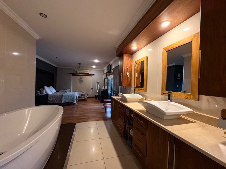 3 Bedroom Property for Sale in Wilkoppies North West